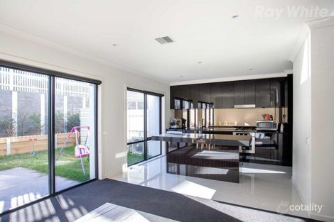 Property photo of 18 Manchester Crescent Bundoora VIC 3083