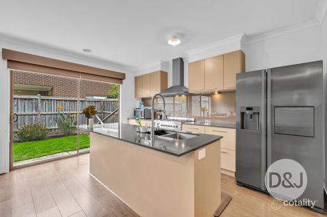 Property photo of 7 Eminence Drive Cranbourne West VIC 3977