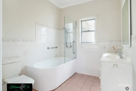 Property photo of 20 Boronia Avenue Windang NSW 2528