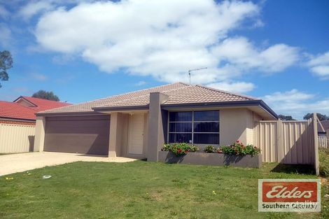 Property photo of 8 Pingle Drive Greenfields WA 6210