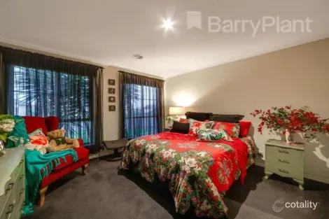 Property photo of 6 Amberley Drive Pakenham VIC 3810