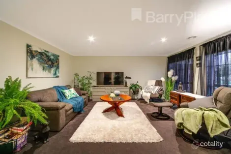Property photo of 6 Amberley Drive Pakenham VIC 3810