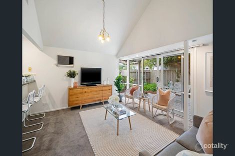 Property photo of 2/5 Ludstone Street Hampton VIC 3188