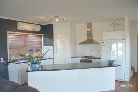 Property photo of 32 Lakedrive Crescent Marcoola QLD 4564