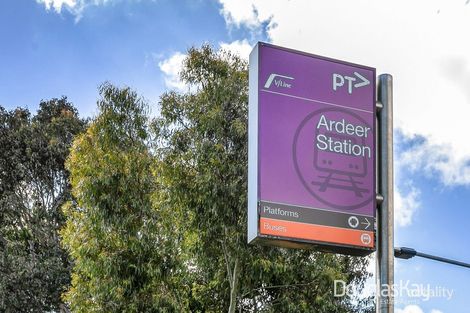Property photo of 17 Rockbank Road Ardeer VIC 3022