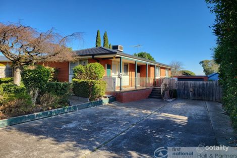 Property photo of 15 Calrossie Close Endeavour Hills VIC 3802