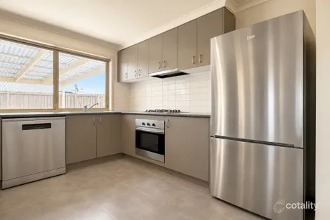 Property photo of 8 Clematis Court Lucknow VIC 3875