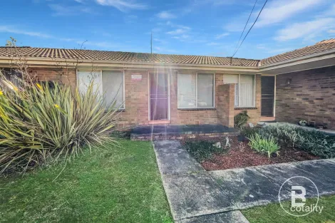 2/34 Marie Cres, Wendouree, VIC 3355