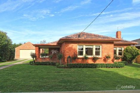 35 Laura St, Maffra, VIC 3860