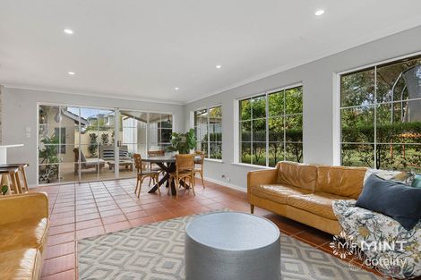Property photo of 12 Denny Way Alfred Cove WA 6154
