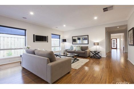 Property photo of 302 Jersey Drive Sunbury VIC 3429
