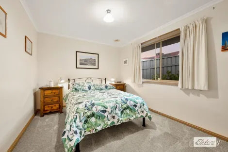 Property photo of 7 Jevington Drive Wodonga VIC 3690