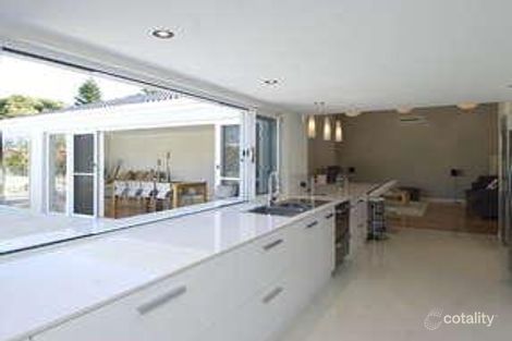 Property photo of 5 Fairlight Rise Kallaroo WA 6025