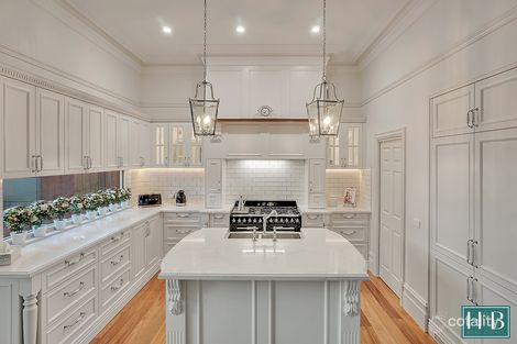 Property photo of 85 Napier Crescent Essendon VIC 3040