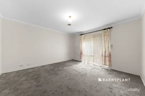 Property photo of 3 Darcy Niland Crescent Lynbrook VIC 3975
