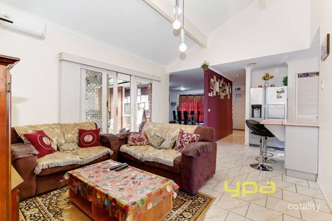 Property photo of 4 Earling Close Wyndham Vale VIC 3024