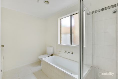 Property photo of 15 Esta Court Carrum Downs VIC 3201