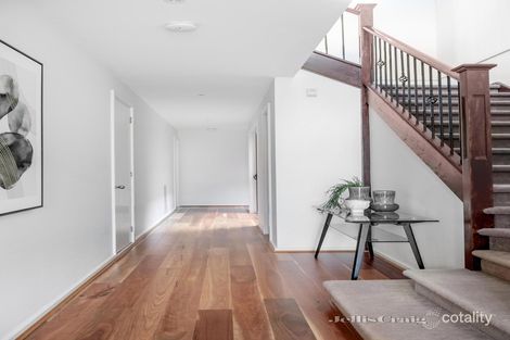 Property photo of 93 Eley Road Box Hill South VIC 3128