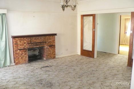 Property photo of 10 Brinkley Avenue Wendouree VIC 3355