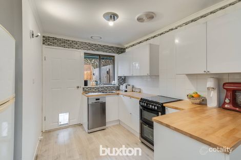 Property photo of 2/2A Ballater Avenue Newtown VIC 3220