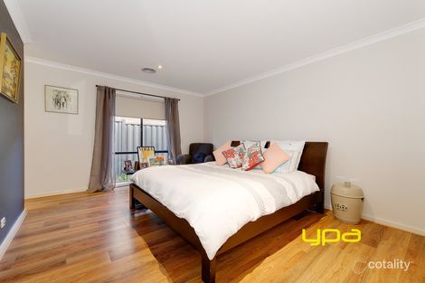 Property photo of 5 Ixora Crescent Manor Lakes VIC 3024