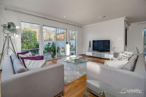 Property photo of 4 Banhul Place Bundoora VIC 3083