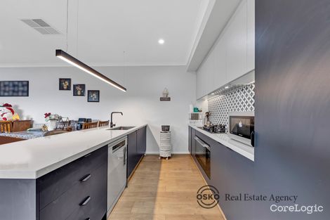 Property photo of 33 Callanish Street Truganina VIC 3029