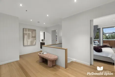 Property photo of 1 Cleve Road Pascoe Vale South VIC 3044