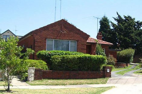 70 Burnell St, Russell Lea, NSW 2046