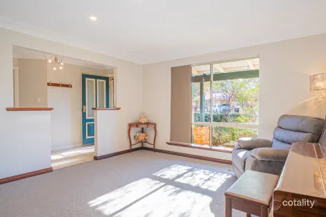 Property photo of 16 Riverina Way Hannans WA 6430