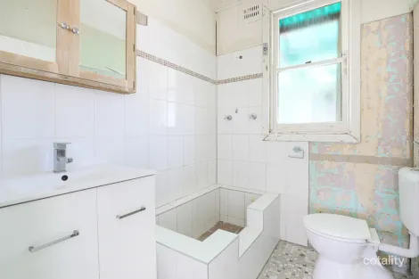 Property photo of 1 Massey Street Berkeley NSW 2506