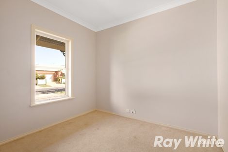 Property photo of 8 Macalister Place Pakenham VIC 3810