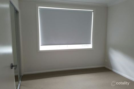 Property photo of 46 Jubilee Circuit Rosemeadow NSW 2560