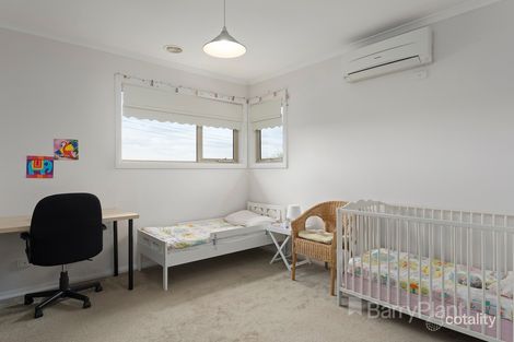 Property photo of 17 Braid Hill Road Macleod VIC 3085