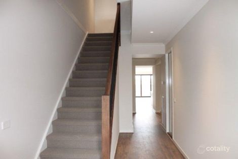 Property photo of 40 Bonnington Boulevard Clyde North VIC 3978