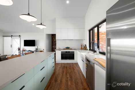 Property photo of 120 Lakeside Drive Chesney Vale VIC 3725