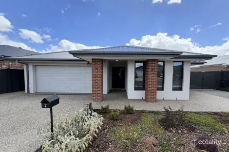 7 May Dr, Gisborne, VIC 3437