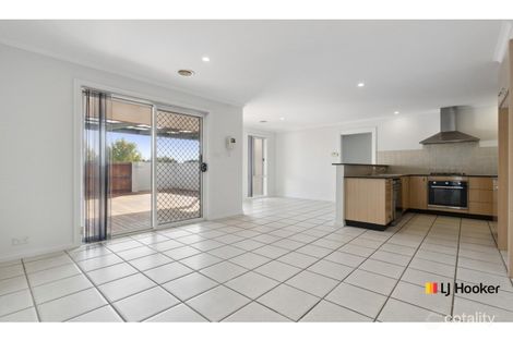 Property photo of 13 Oldershaw Court Nicholls ACT 2913