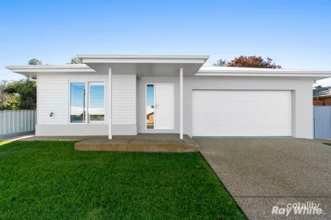 13 Marquis St, Junee, NSW 2663