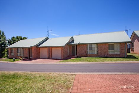 2/153 Gisborne St, Wellington, NSW 2820