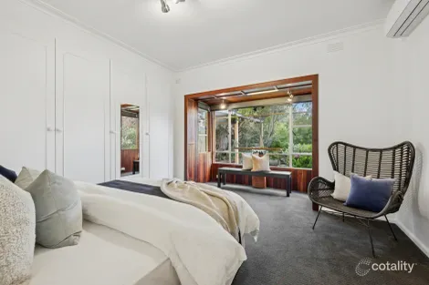 Property photo of 17 Bray Court Bentleigh East VIC 3165