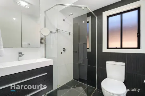 Property photo of 7A Coonawarra Drive St Clair NSW 2759