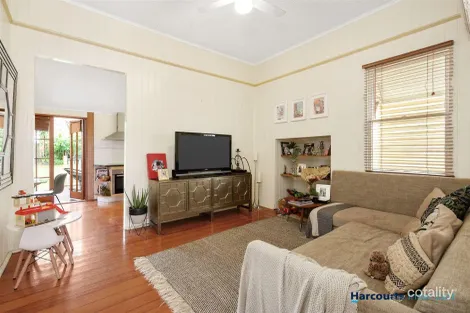 Property photo of 16 Thackeray Street Norman Park QLD 4170