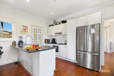 Property photo of 28 Gardiner Road Orange NSW 2800