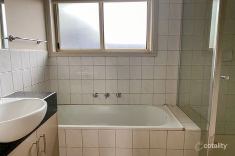 2/8 Hammond Ct, Altona Meadows, VIC 3028