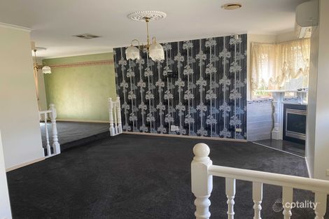 Property photo of 24 London Crescent Narre Warren VIC 3805