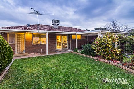 Property photo of 6 Ayres Close Cranbourne North VIC 3977