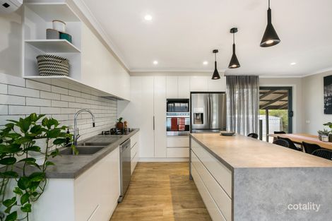 Property photo of 40 William Drive Kangaroo Flat VIC 3555