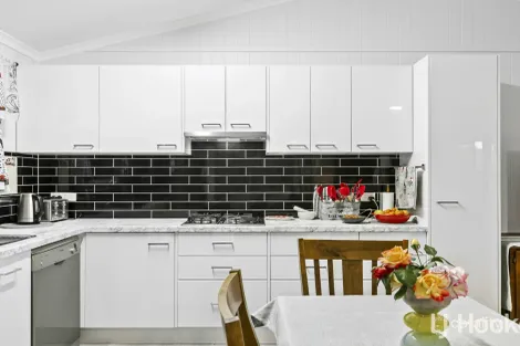 Property photo of 10 Jilgarree Place Oakhurst QLD 4650