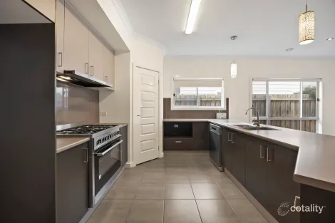 Property photo of 660 Eynesbury Road Eynesbury VIC 3338